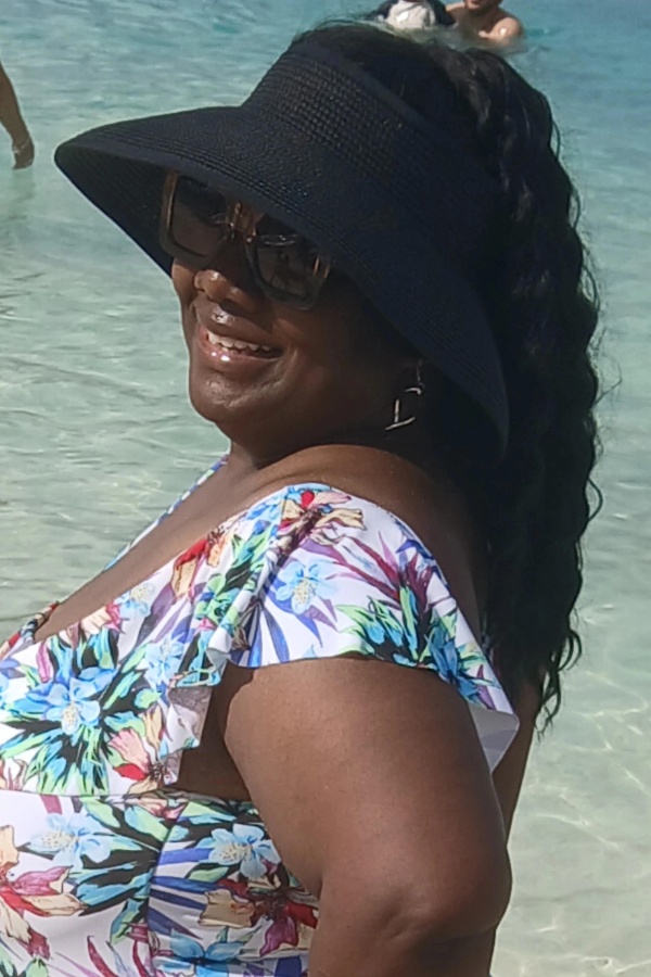Cruise Brothers Travel Agent Nina Quinn-Davis